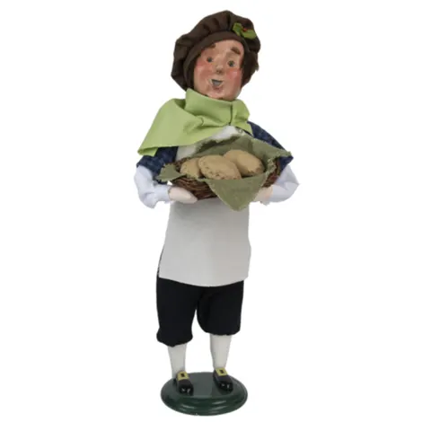 BYERS' CHOICE MAN W/ MEAT PIES