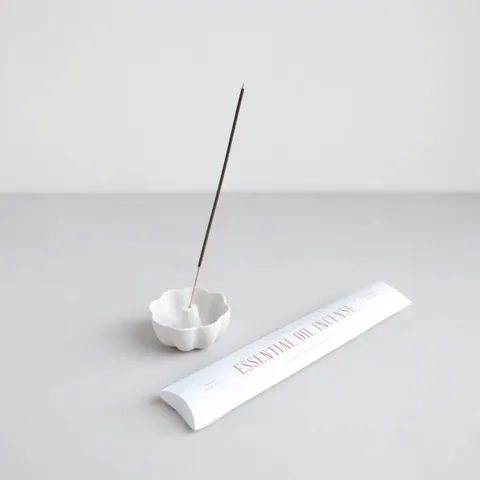 CERAMIC FLEUR INCENSE HOLDER